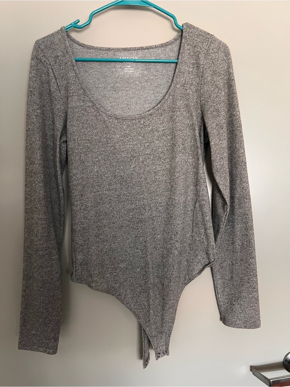 American Eagle Outfitters Gray Ribbed Scoop-Neck Long Sleeve Bodysuit